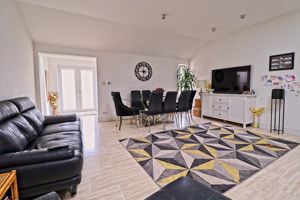 Annex Family Room- click for photo gallery